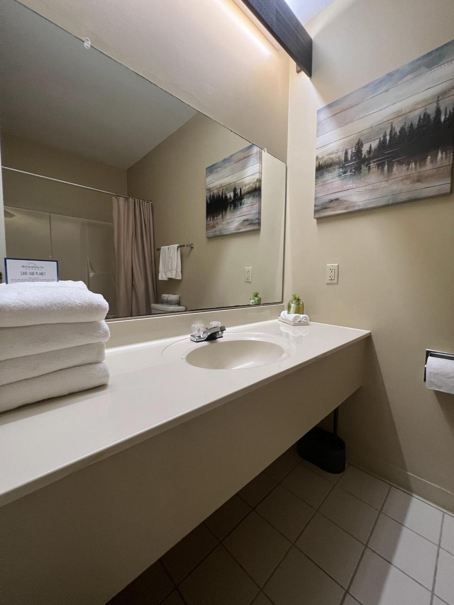 Resort The Stone Gate Lake George
